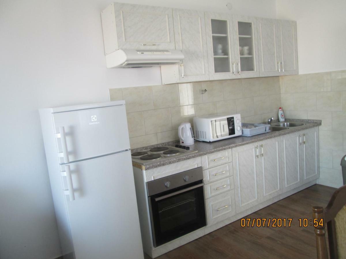Apartment Zoki 2 Сень Екстер'єр фото
